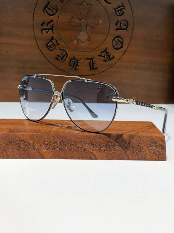Picture of Chrome Hearts Sunglasses _SKUfw52080564fw